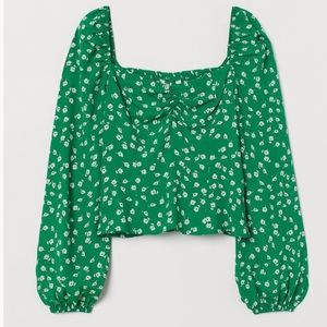 🟣 NWT H&M Green Floral Puff Sleeve Blouse